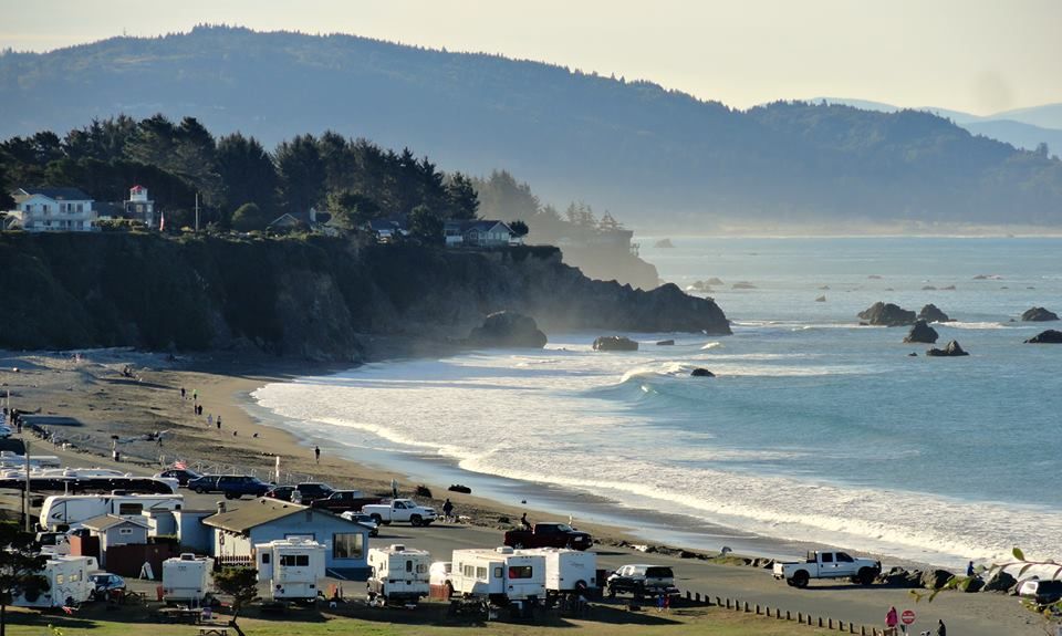 Blue Coast Inn and Suites hotels in brookings oregon